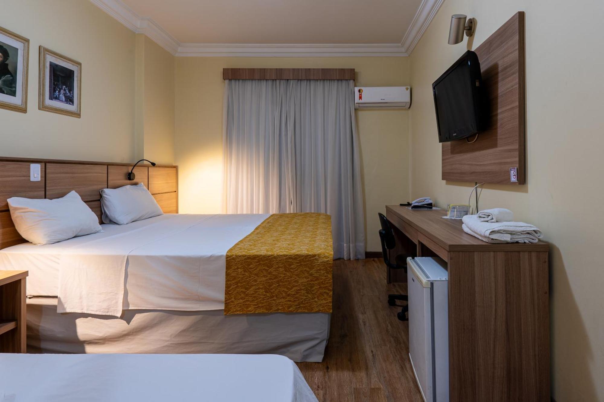 Hotel Carlton Plaza São José dos Campos Esterno foto